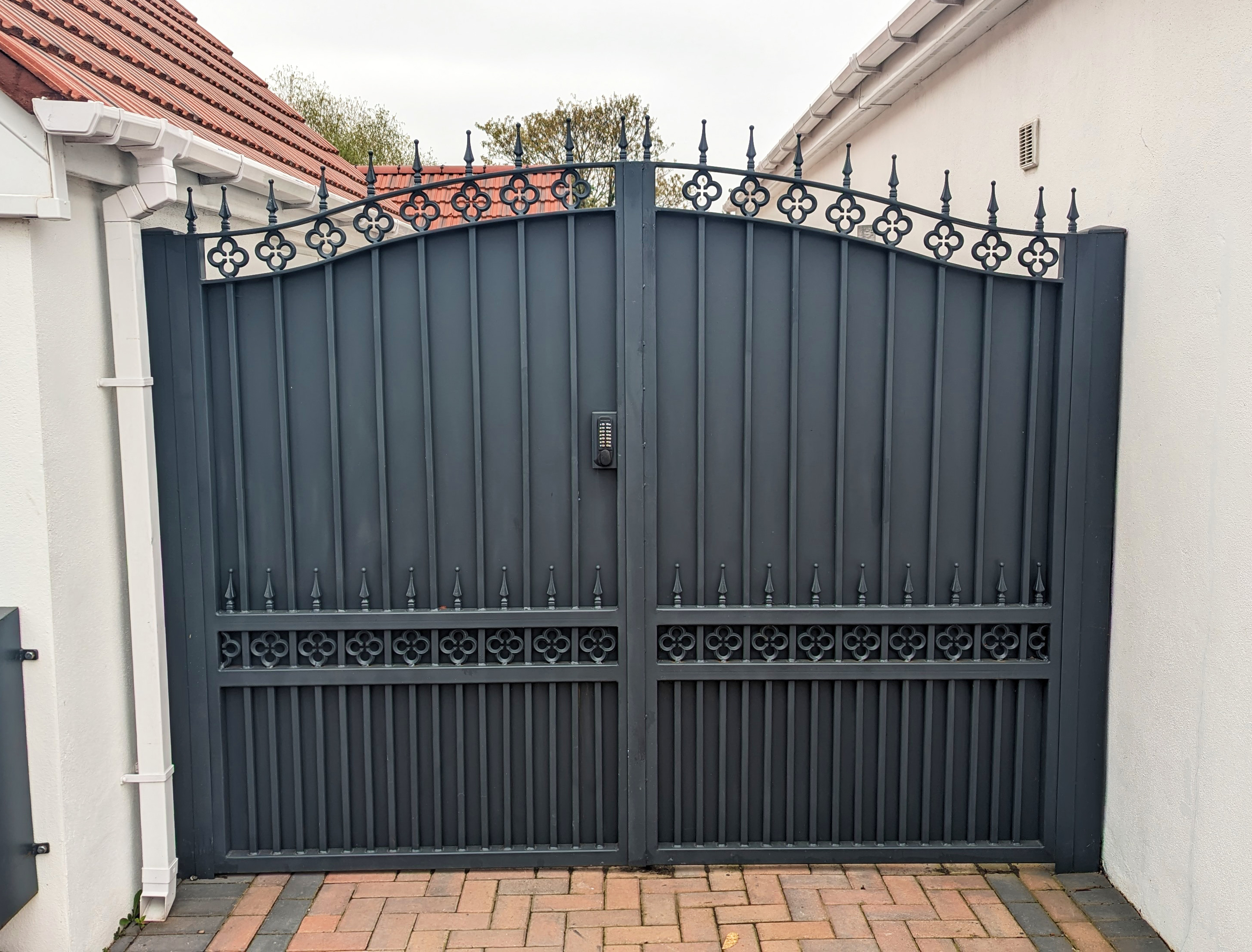 Security Gates (Electric & Manual)